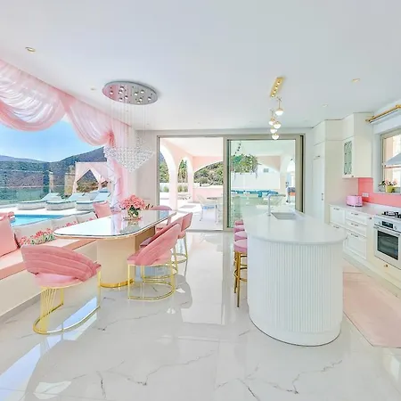 Rosy Dreamy Ultra Luxury *